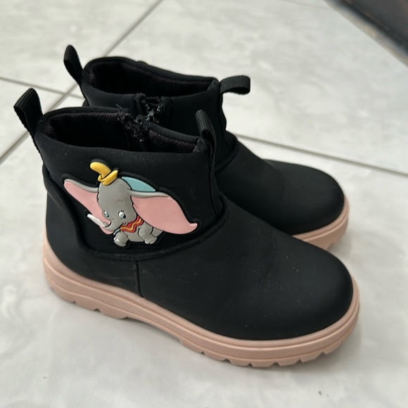 Zara Disney Dumbo Boots - Picture 3 of 7